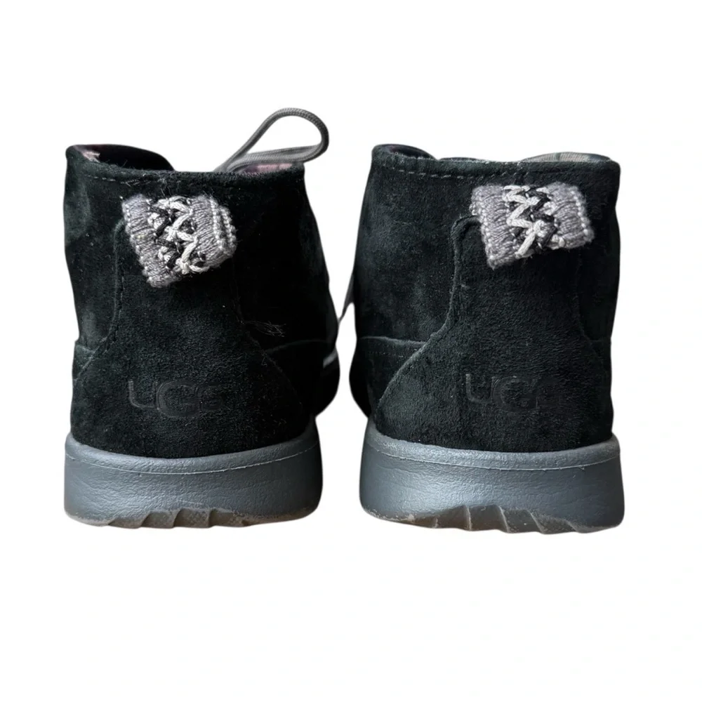 Ugg Kids Canoe Suede Chukka Boots Black Boys Size 4 US Big Kid Shoes Lace Up